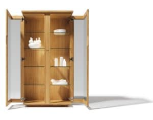 Vitrine Cubus in Eiche mit Glaswinkeltüren in Eiche geölt mit Rauchglas.